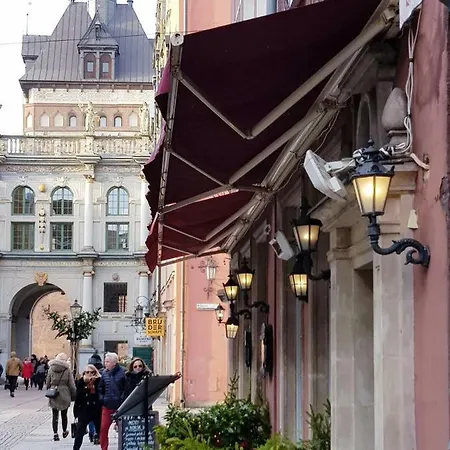 Mieszkanie Plaza Apartment *